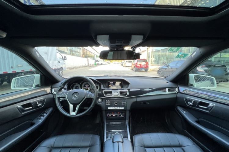 Used Mercedes-Benz E-Class 2015 Restyled E 260 L Sport Edition Interior 3