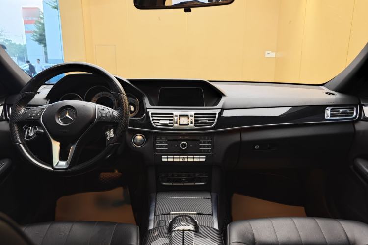 Used Mercedes-Benz E-Class 2015 Facelift E 200 L Sport Edition Interior 3