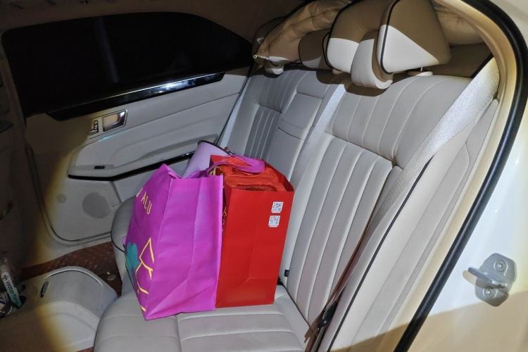 Used Mercedes-Benz E-Class 2015 Restyled E 260 L Sport Edition Interior 4