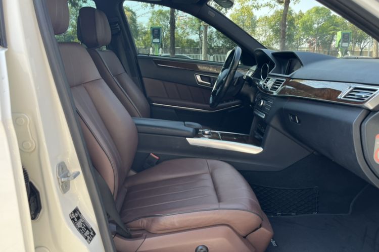 Used Mercedes-Benz E-Class 2015 E 260 L Luxury Model Interior 6