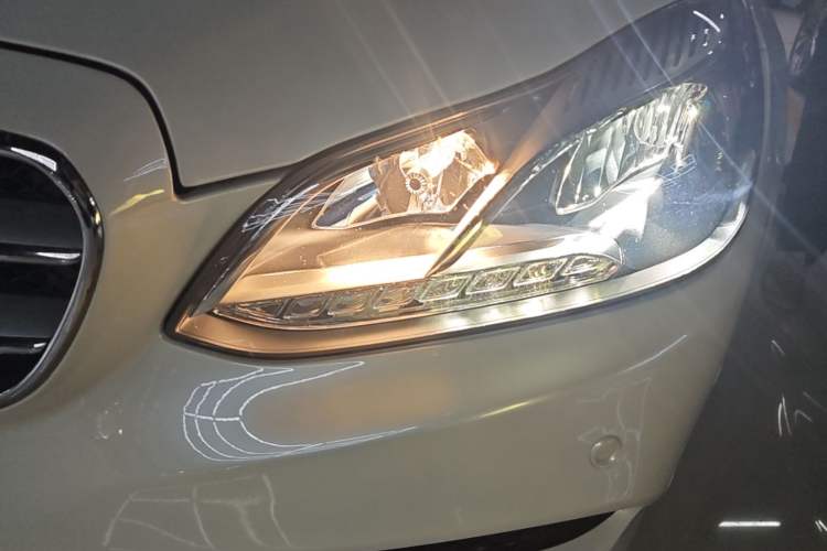 Used Mercedes-Benz E-Class 2015 Facelift E 200 L Sport Edition Left Front Headlight