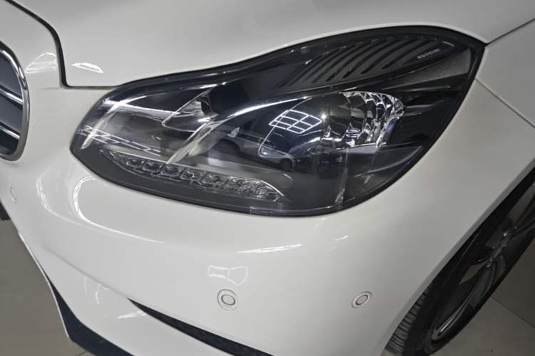 Used Mercedes-Benz E-Class 2015 E 260 L Sport Edition Left Front Headlight