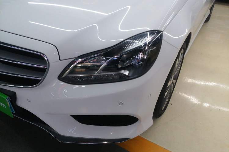 Used Mercedes-Benz E-Class 2015 E 260 L Sport & Fashion Model Left Front Headlight