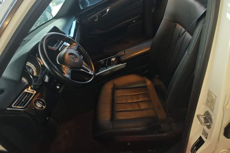 Used Mercedes-Benz E-Class 2015 E 260 L Sport Edition Left Front Seat