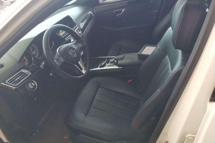 Used Mercedes-Benz E-Class 2015 Revised E 180 L Sport Edition Left Front Seat