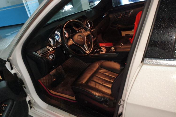 Used Mercedes-Benz E-Class 2015 E 260 L Sport & Fashion Model Left Front Seat