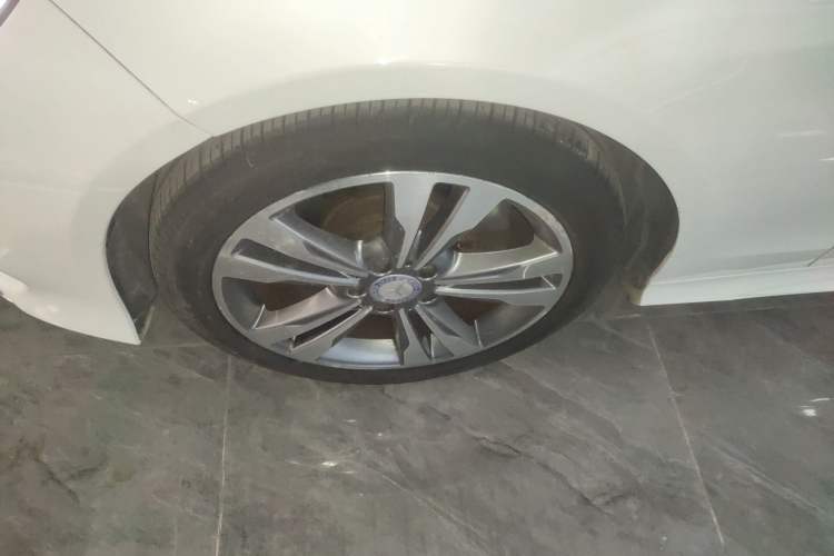 Used Mercedes-Benz E-Class 2015 Facelift E 200 L Sport Edition Left Front Wheel Hub
