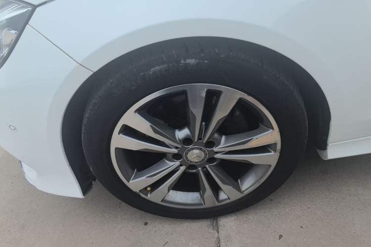 Used Mercedes-Benz E-Class 2015 E 260 L Sport Edition Left Front Wheel Hub