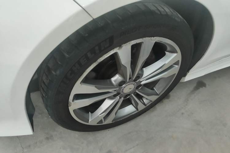 Used Mercedes-Benz E-Class 2015 E 260 L Sport Edition Left Front Wheel Hub