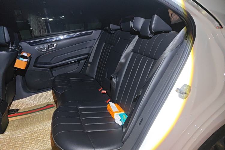 Used Mercedes-Benz E-Class 2015 E 260 L Sport Edition Left Rear Seat