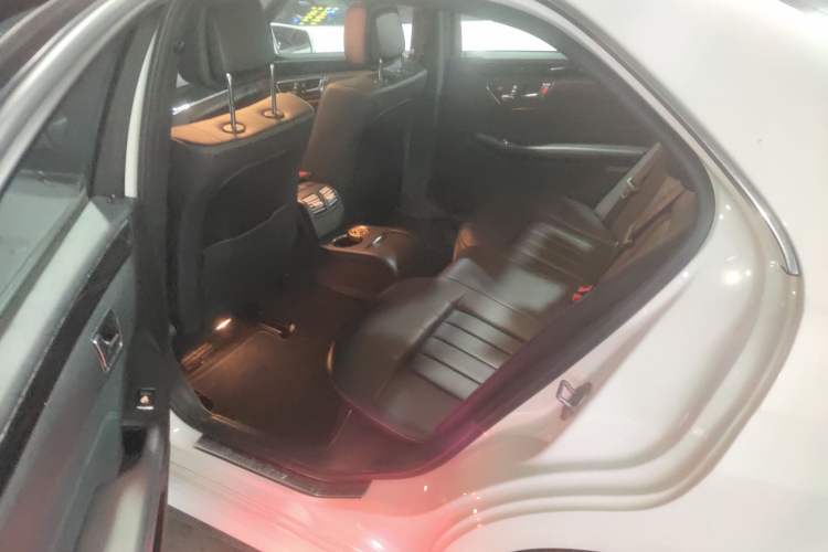 Used Mercedes-Benz E-Class 2015 Facelift E 200 L Sport Edition Left Rear Seat