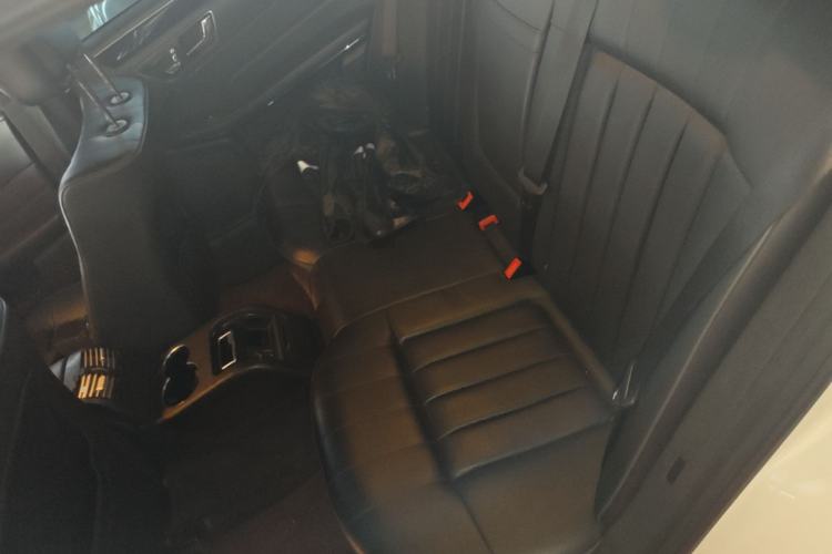Used Mercedes-Benz E-Class 2015 E 260 L Sport Edition Left Rear Seat