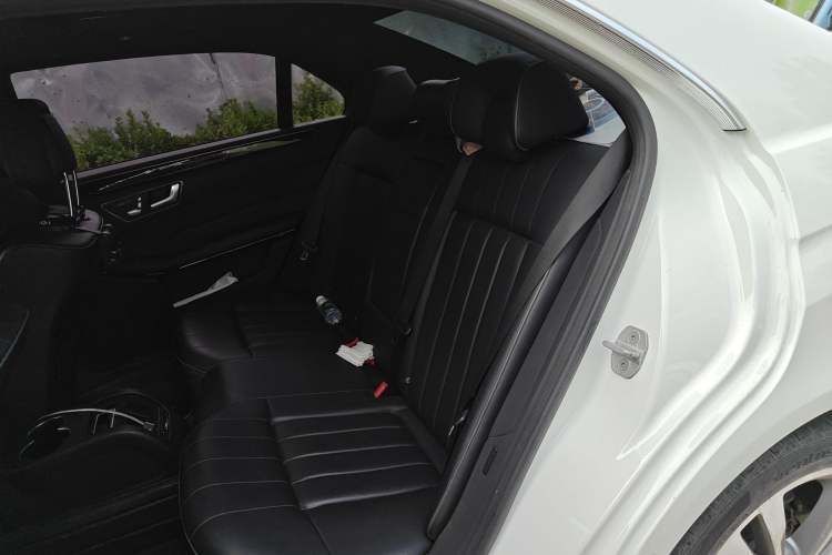 Used Mercedes-Benz E-Class 2015 Facelift E 200 L Sport Edition Left Rear Seat