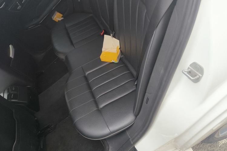 Used Mercedes-Benz E-Class 2015 E 260 L Sport Edition Left Rear Seat