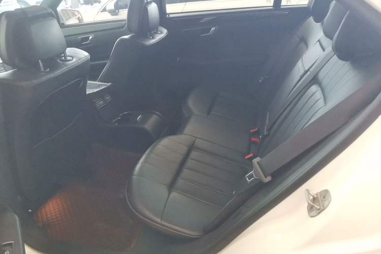 Used Mercedes-Benz E-Class 2015 Revised E 180 L Sport Edition Left Rear Seat