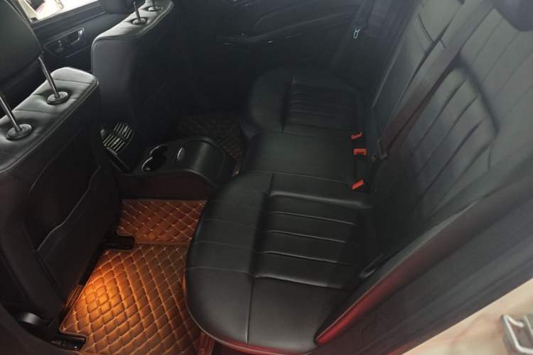 Used Mercedes-Benz E-Class 2015 Facelift E 200 L Sport Edition Left Rear Seat