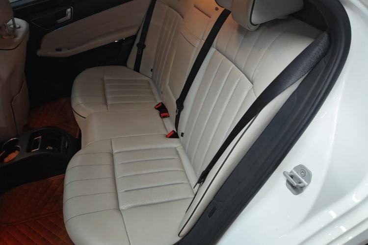 Used Mercedes-Benz E-Class 2015 Revised E 180 L Sport Edition Left Rear Seat
