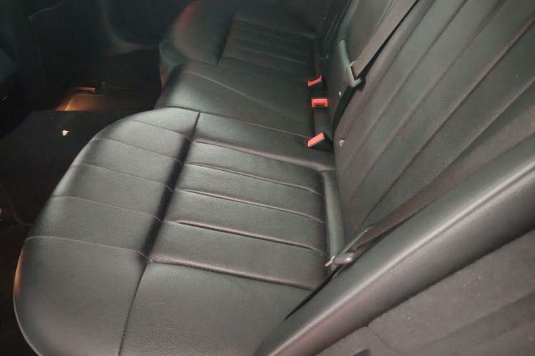 Used Mercedes-Benz E-Class 2015 E 260 L Sport Edition Left Rear Seat