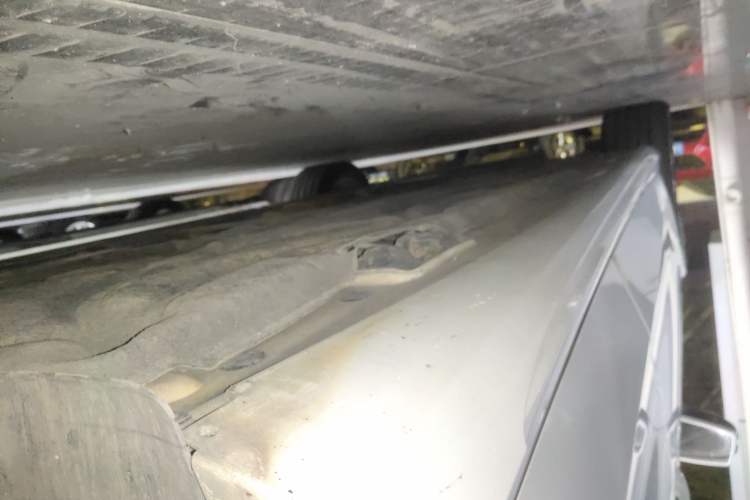 Used Mercedes-Benz E-Class 2015 Facelift E 200 L Sport Edition Left Side Sill