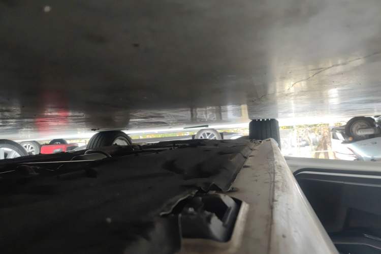 Used Mercedes-Benz E-Class 2015 E 260 L Sport Edition Left Side Sill