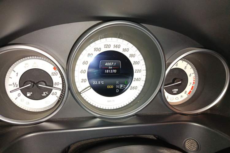 Used Mercedes-Benz E-Class 2015 Restyled E 260 L Sport Edition Odometer Close Up