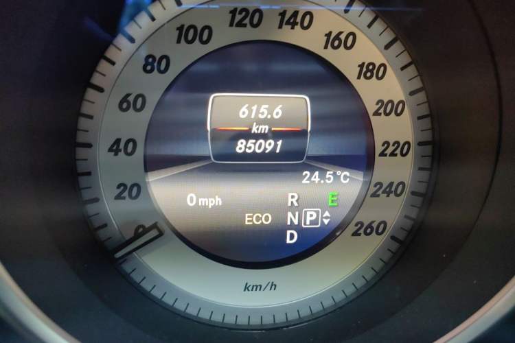 Used Mercedes-Benz E-Class 2015 Facelift E 200 L Sport Edition Odometer Close Up