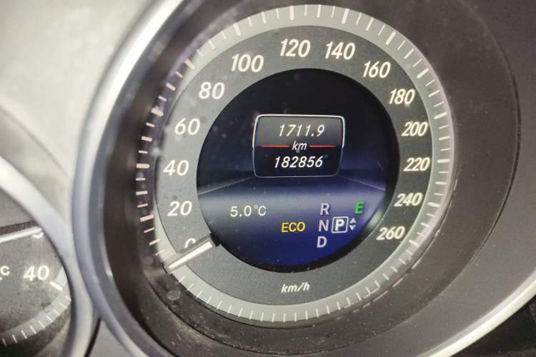 Used Mercedes-Benz E-Class 2015 E 260 L Luxury Model Odometer Close Up