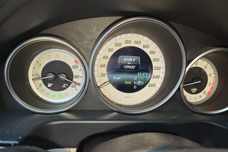 Used Mercedes-Benz E-Class 2015 Restyled E 260 L Sport Edition Odometer Close Up