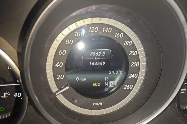 Used Mercedes-Benz E-Class 2015 E 200 L Odometer Close Up