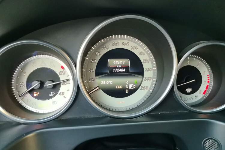 Used Mercedes-Benz E-Class 2015 Restyled E 260 L Sport Edition Odometer Close Up