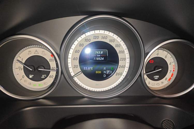 Used Mercedes-Benz E-Class 2015 Restyled E 260 L Sport Edition Odometer Close Up