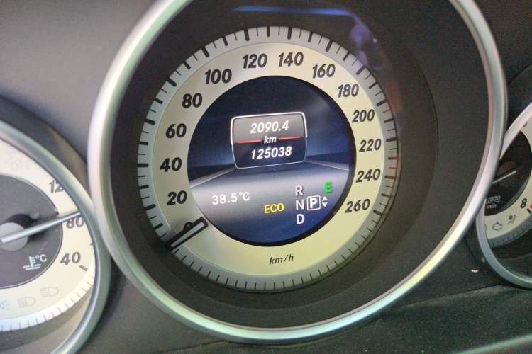 Used Mercedes-Benz E-Class 2015 E 260 L Sport & Fashion Model Odometer Close Up