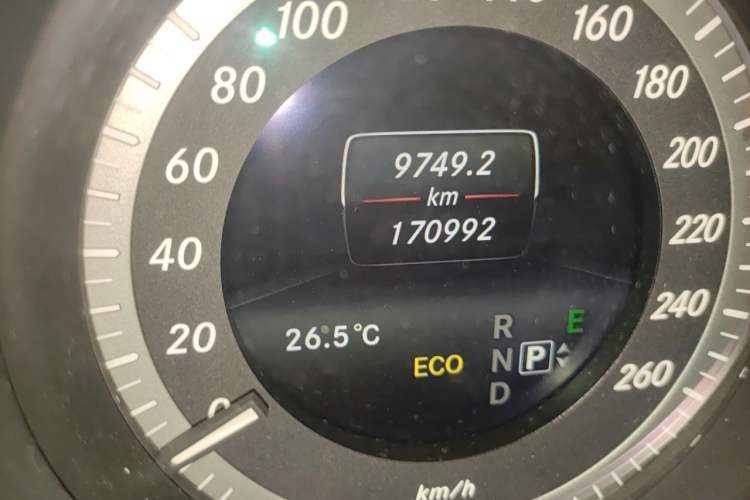 Used Mercedes-Benz E-Class 2015 E 260 L Odometer Close Up