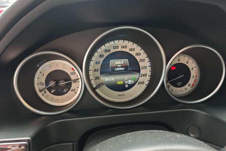 Used Mercedes-Benz E-Class 2015 Facelift E 200 L Sport Edition Odometer Close Up