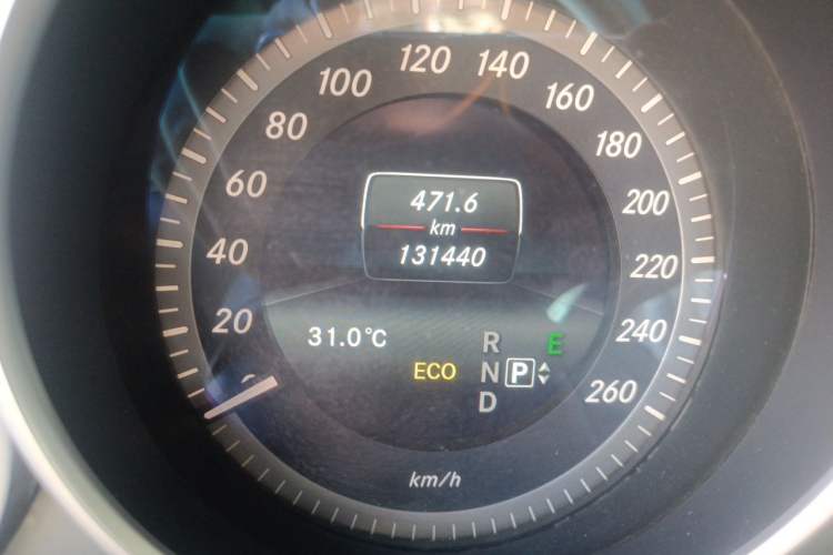 Used Mercedes-Benz E-Class 2015 E 200 L Odometer Close Up