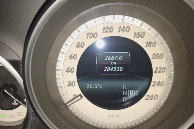 Used Mercedes-Benz E-Class 2015 E 260 L Sport & Fashion Model Odometer Close Up