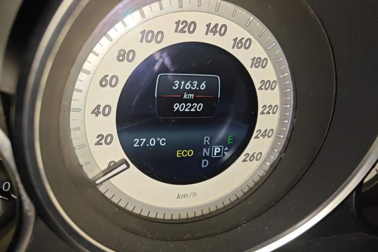 Used Mercedes-Benz E-Class 2015 Facelift E 200 L Sport Edition Odometer Close Up