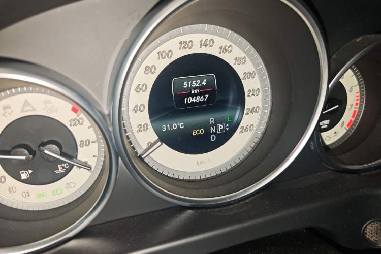Used Mercedes-Benz E-Class 2015 Restyled E 260 L Sport Edition Odometer Close Up
