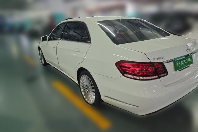 Used Mercedes-Benz E-Class 2015 E 200 L Rear Left 45 Deg