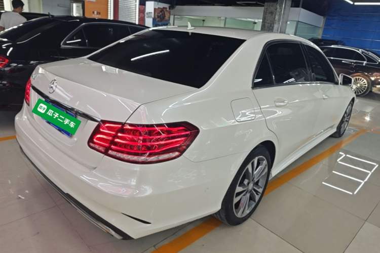 Used Mercedes-Benz E-Class 2015 Facelift E 200 L Sport Edition Rear Right 45 Deg