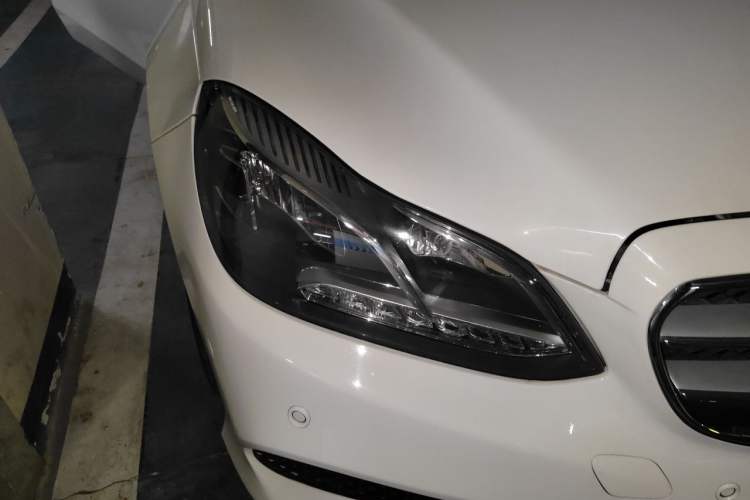Used Mercedes-Benz E-Class 2015 Restyled E 260 L Sport Edition Right Front Headlight