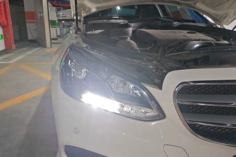 Used Mercedes-Benz E-Class 2015 E 260 L Sport Edition Right Front Headlight