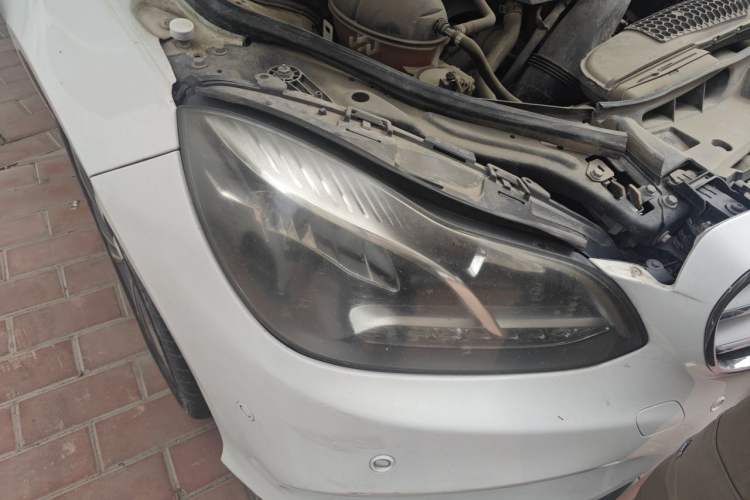 Used Mercedes-Benz E-Class 2015 Restyled E 260 L Sport Edition Right Front Headlight