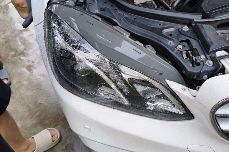 Used Mercedes-Benz E-Class 2015 Restyled E 260 L Sport Edition Right Front Headlight