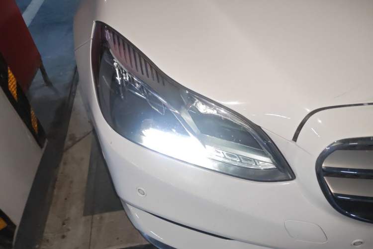 Used Mercedes-Benz E-Class 2015 Restyled E 260 L Sport Edition Right Front Headlight