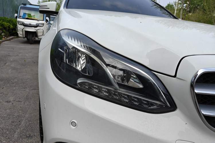 Used Mercedes-Benz E-Class 2015 Facelift E 200 L Sport Edition Right Front Headlight