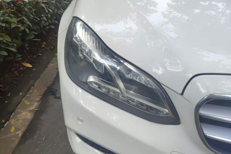 Used Mercedes-Benz E-Class 2015 Facelift E 200 L Sport Edition Right Front Headlight