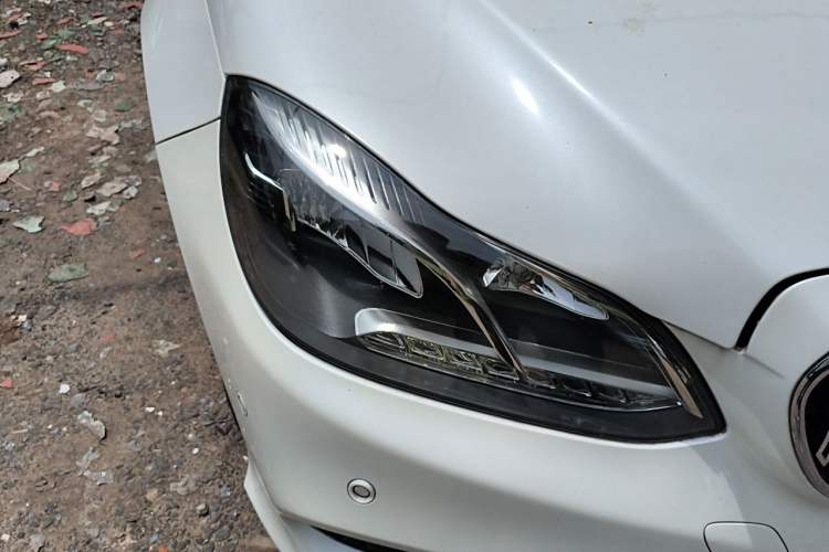 Used Mercedes-Benz E-Class 2015 E 320 L Sport 4MATIC Right Front Headlight