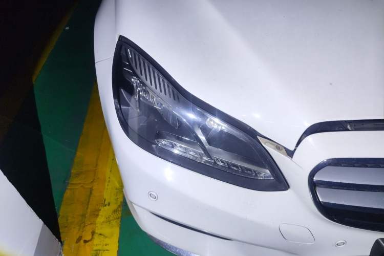 Used Mercedes-Benz E-Class 2015 E 260 L Sport Edition Right Front Headlight