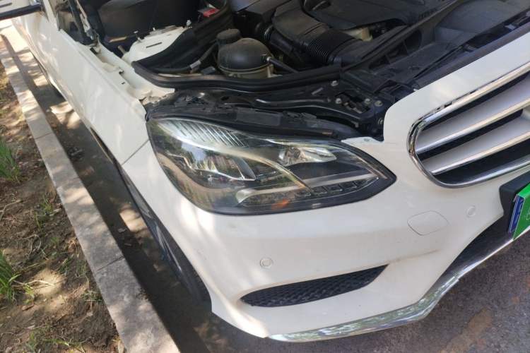 Used Mercedes-Benz E-Class 2015 E 320 L Sport 4MATIC Right Front Headlight